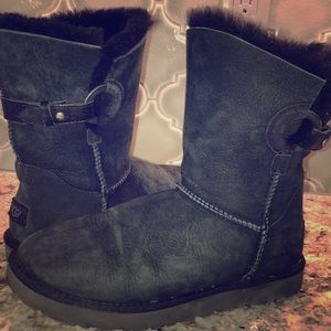 Black uggs